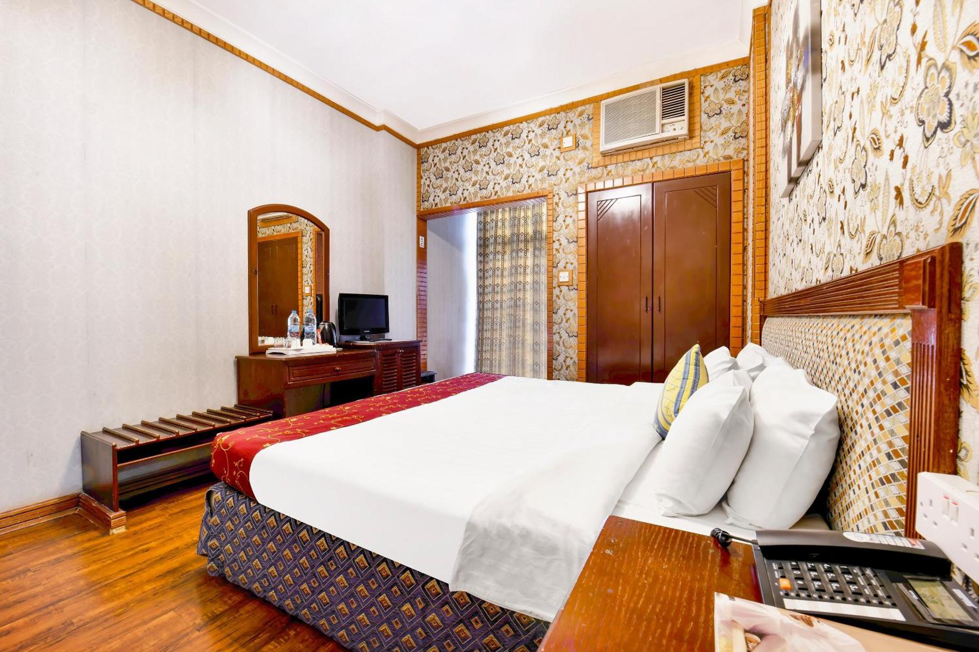 Capital O 125 Moon Plaza Hotel Манама Екстериор снимка