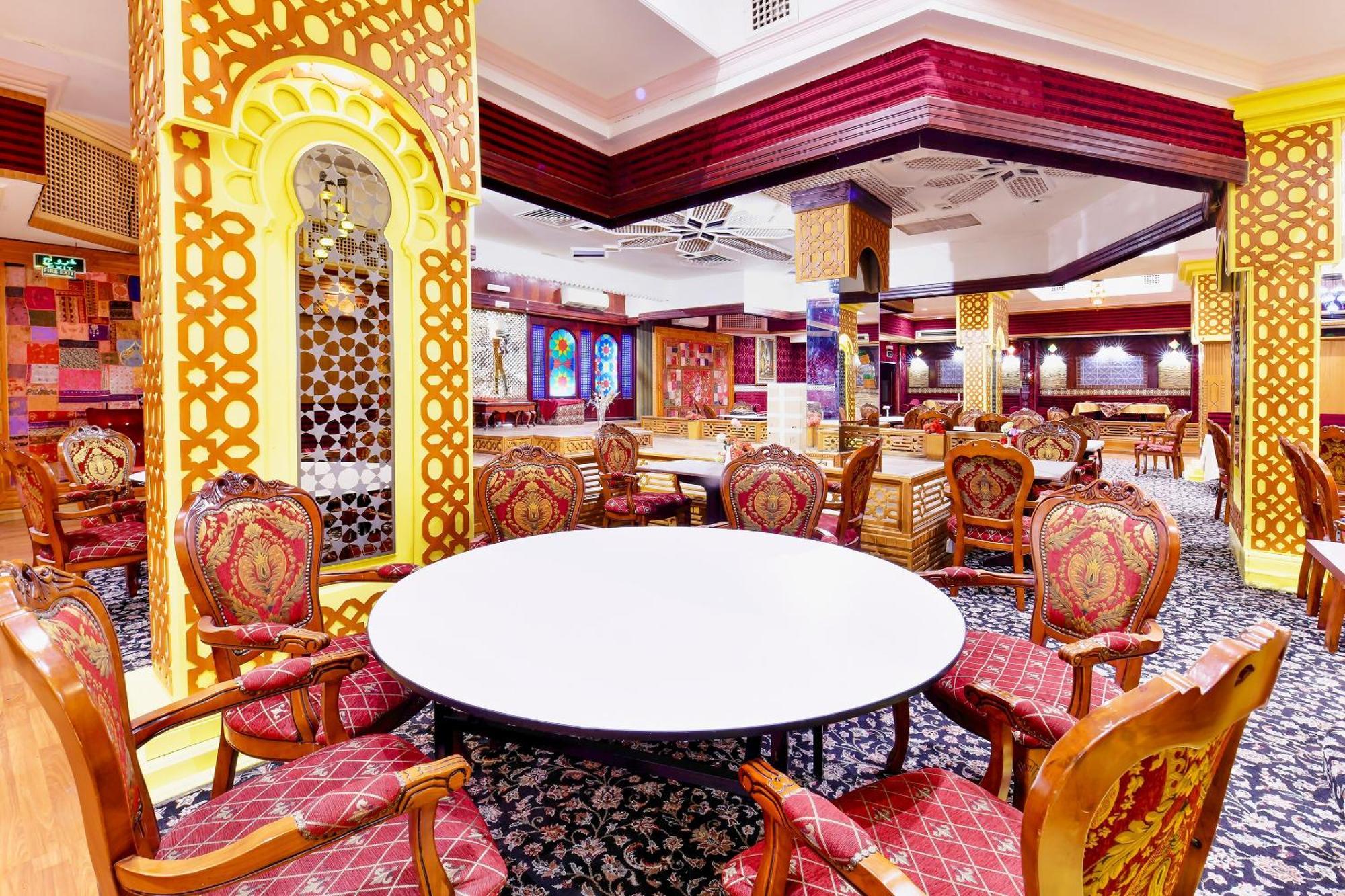 Capital O 125 Moon Plaza Hotel Манама Екстериор снимка
