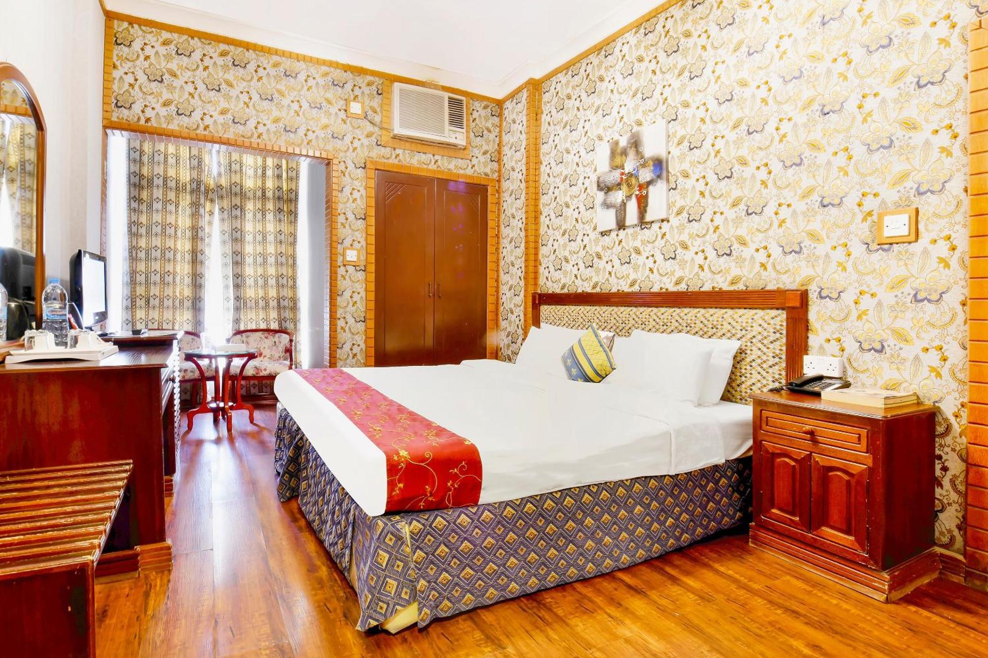 Capital O 125 Moon Plaza Hotel Манама Екстериор снимка