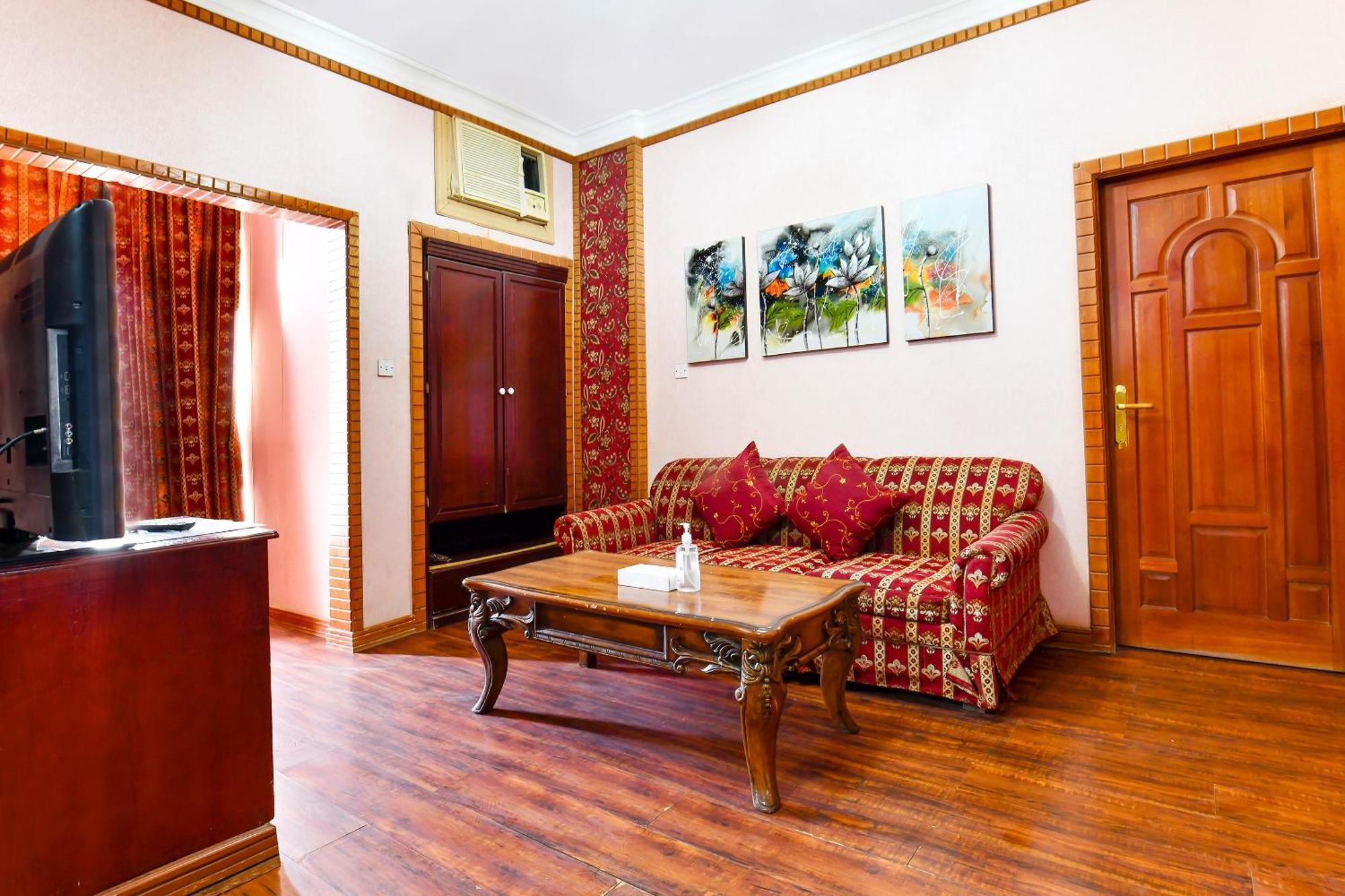 Capital O 125 Moon Plaza Hotel Манама Екстериор снимка