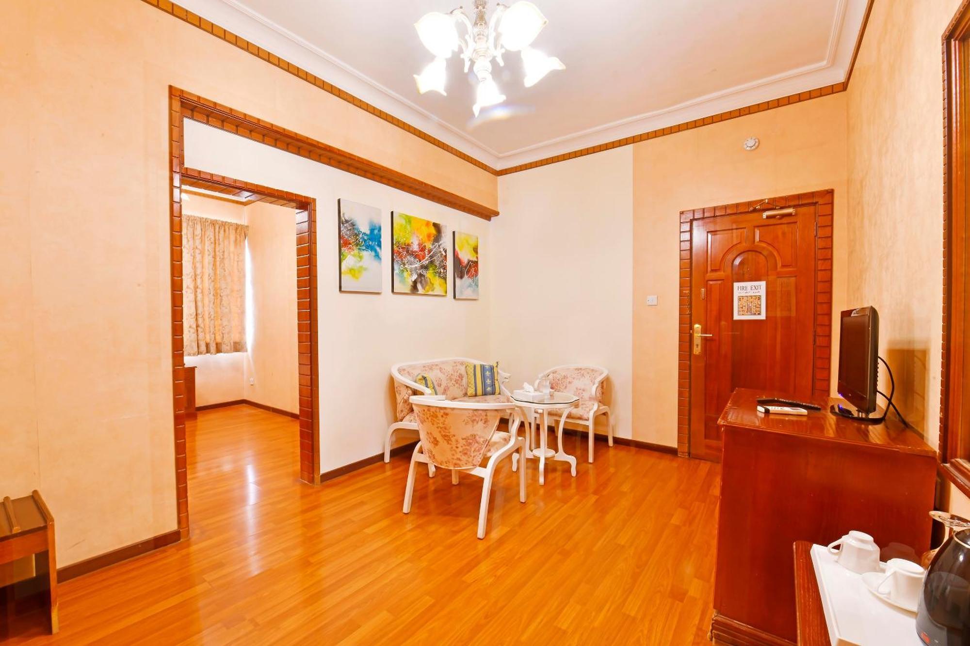 Capital O 125 Moon Plaza Hotel Манама Екстериор снимка